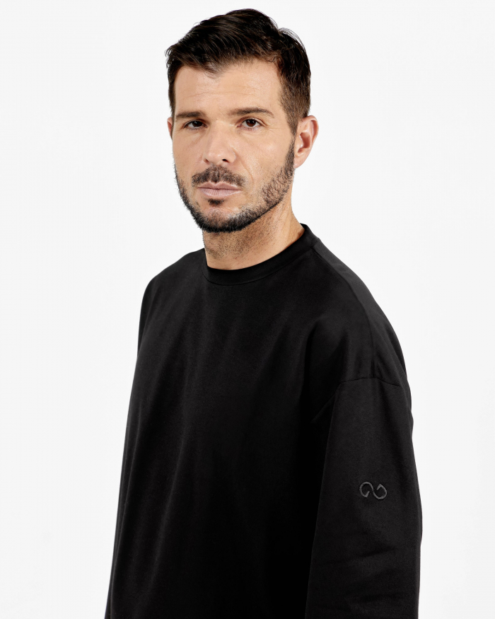 デイリースタイルロングTシャツ（肩ロゴ）