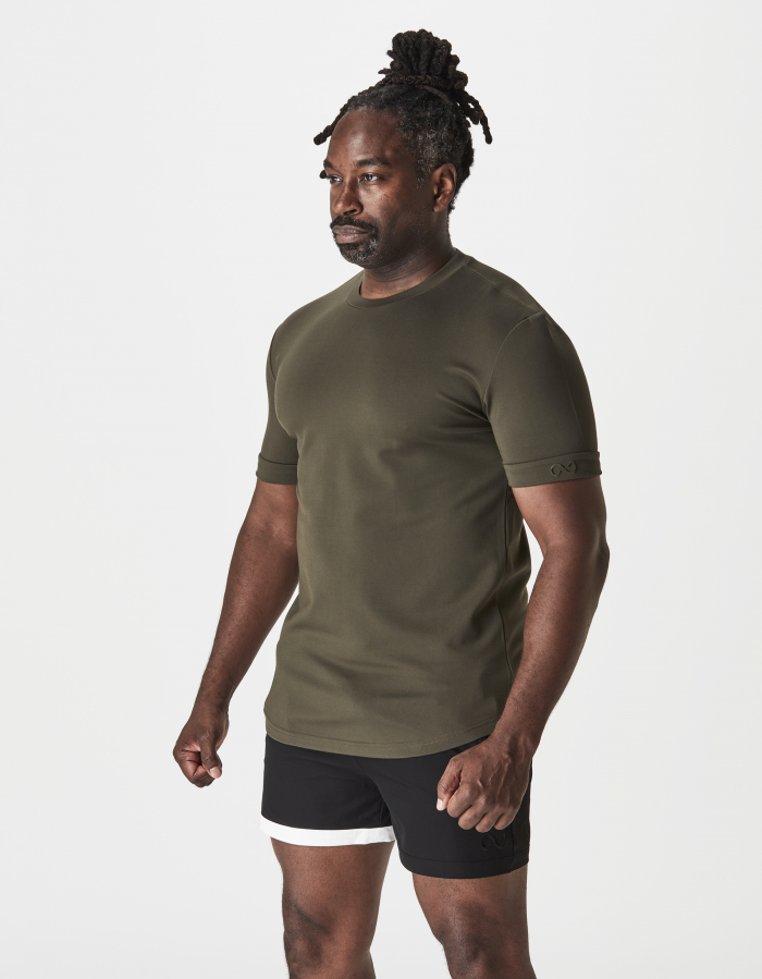 クラシックフィットTシャツ